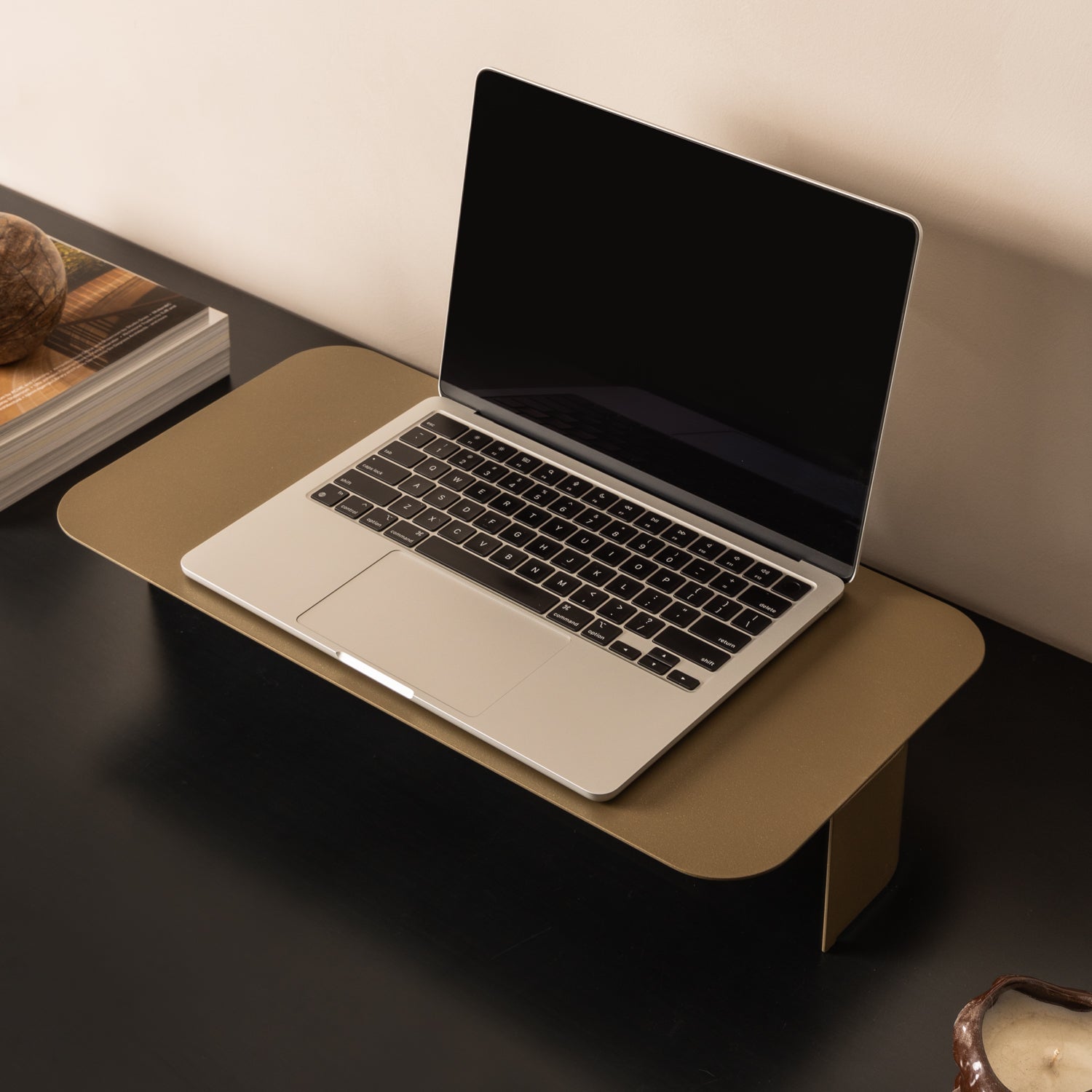 Curve Monitor Stand