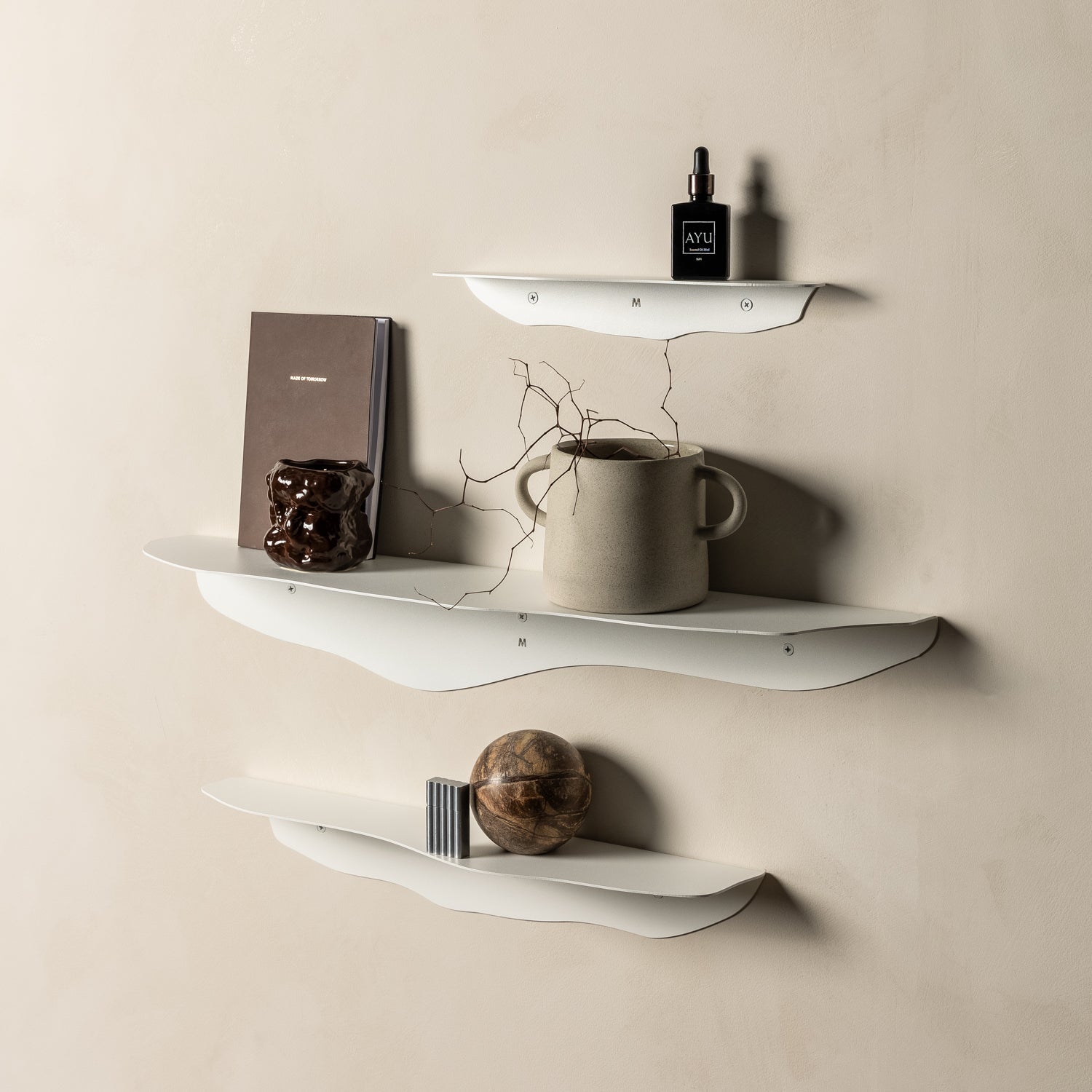 FOLD Wavy Shelf 550