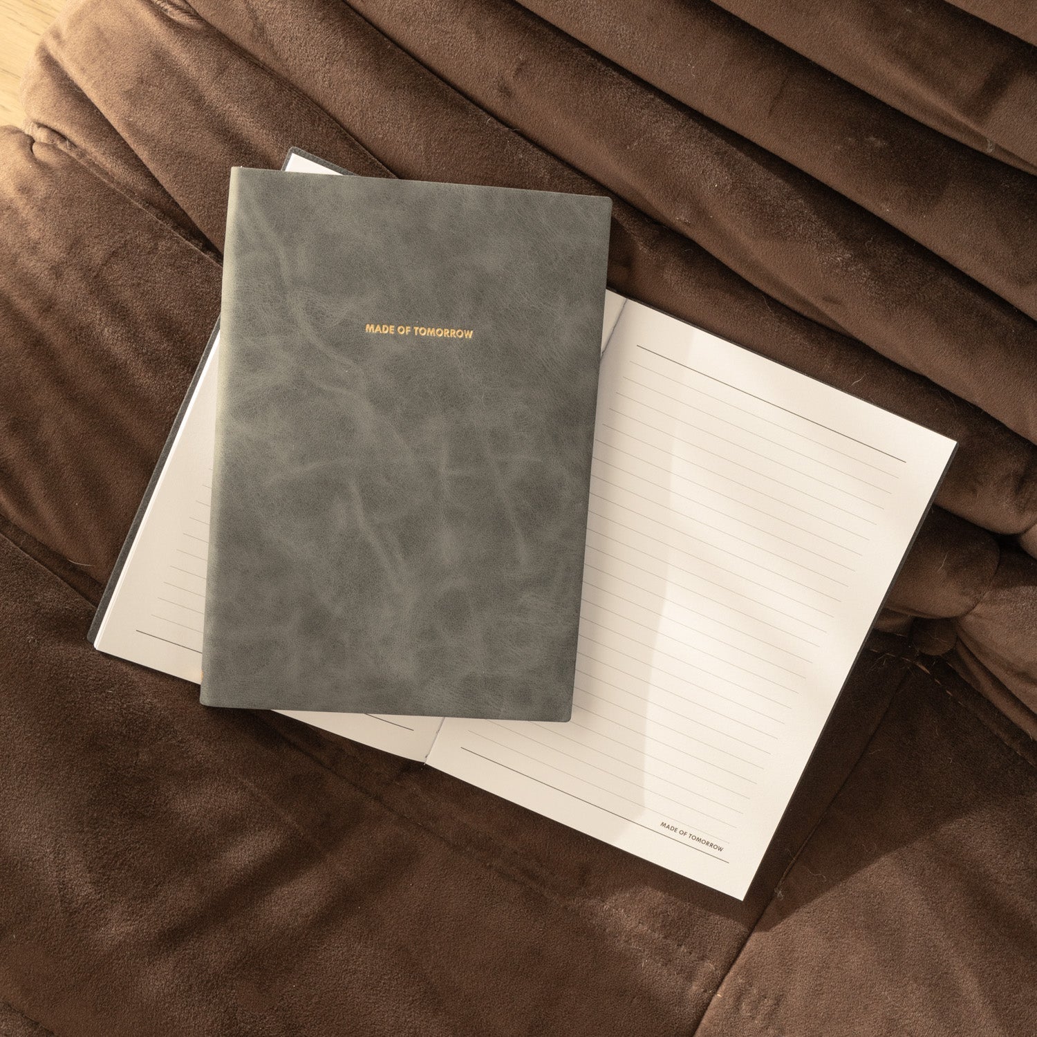 Visual Notebook Lined Charcoal • Sample